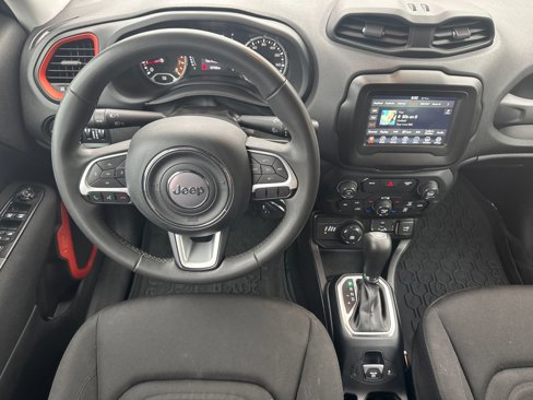 Used 2020 Jeep Renegade Latitude image 14