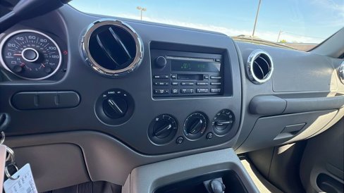 Used 2006 Ford Expedition XLT image 24