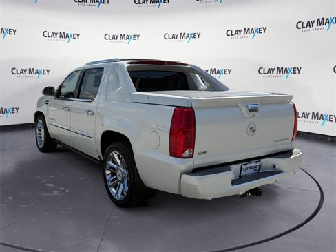 Used 2011 Cadillac Escalade EXT Premium image 3