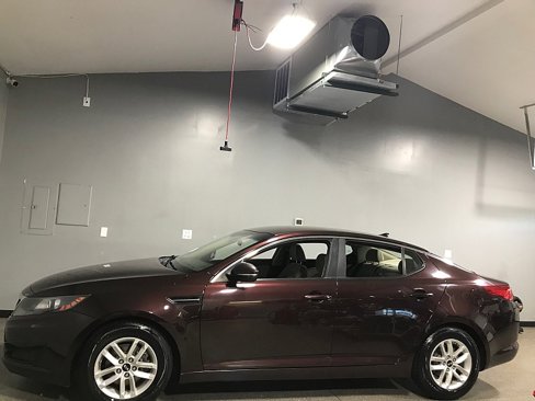 Used 2011 Kia Optima LX w/ Convenience Pkg image 6