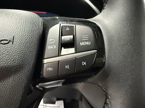 Used 2023 Ford Escape Platinum image 10