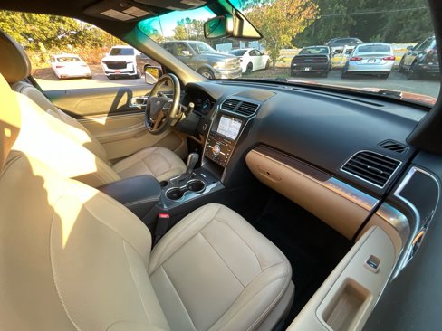 Used 2017 Ford Explorer Limited w/ Equipment Group 301A image 17