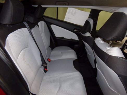 Used 2018 Toyota Prius Two image 10