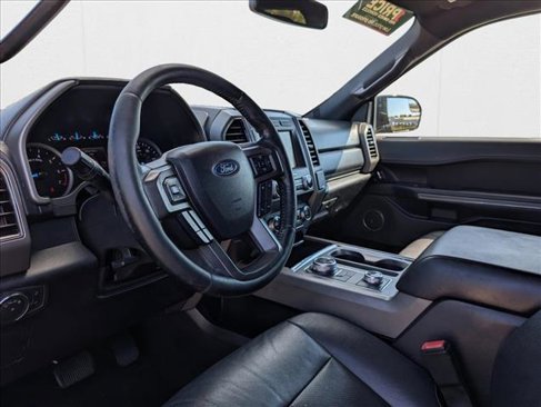 Used 2019 Ford Expedition Max XLT image 23