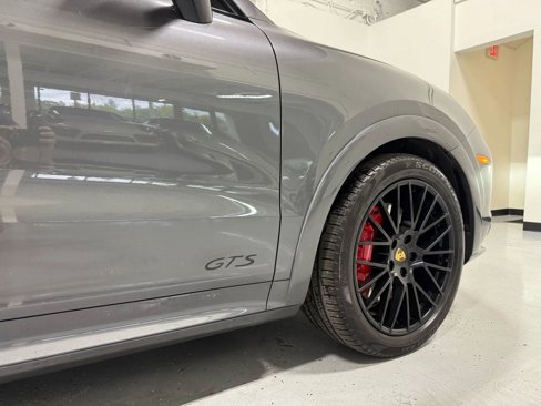 Used 2023 Porsche Cayenne GTS image 23