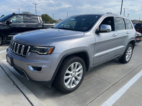 Used 2017 Jeep Grand Cherokee Limited w/ Luxury Group II image 1