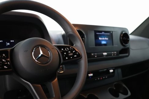 Used 2024 Mercedes-Benz Sprinter 2500 image 83
