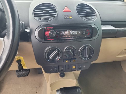 Used 2005 Volkswagen Beetle GLS image 14