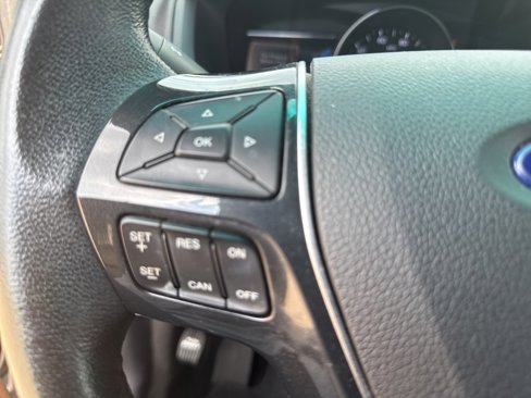 Used 2016 Ford Explorer Limited image 17