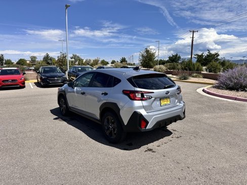 Used 2025 Subaru Crosstrek 2.0i image 4