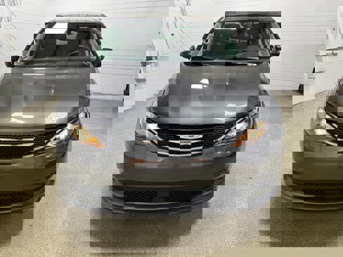 Used 2023 Chrysler Voyager LX image 24