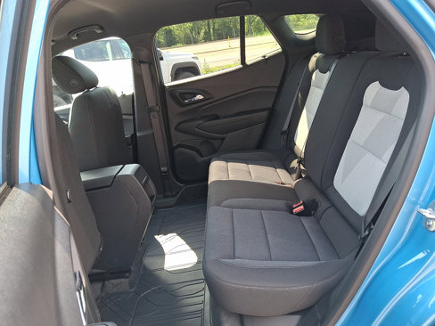Certified 2025 Chevrolet Trax RS w/ Driver Confidence Package image 10