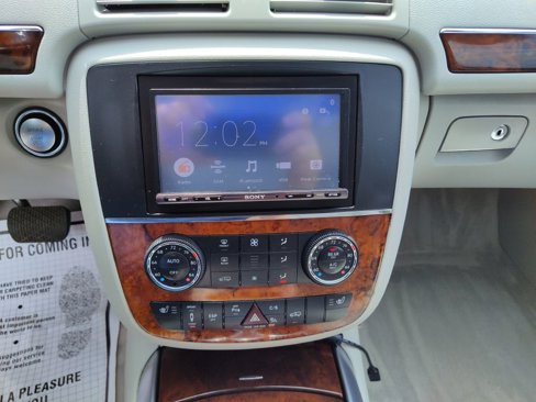 Used 2006 Mercedes-Benz R 500 4MATIC image 24