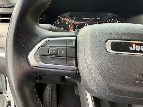Used 2022 Jeep Compass Limited image 24