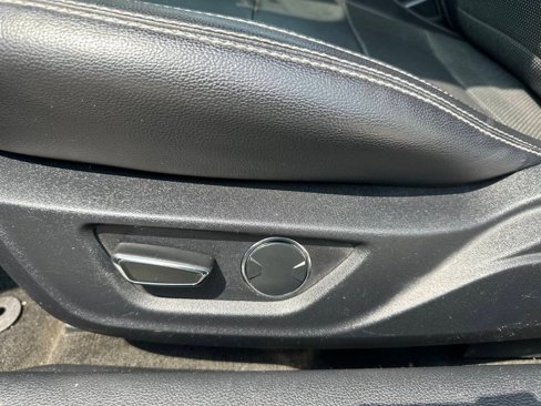 Used 2018 Ford Mustang Premium image 12