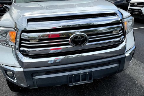 Used 2016 Toyota Tundra SR5 w/ SR5 Upgrade Package image 27