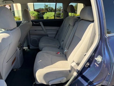 Used 2013 Toyota Highlander Plus image 14