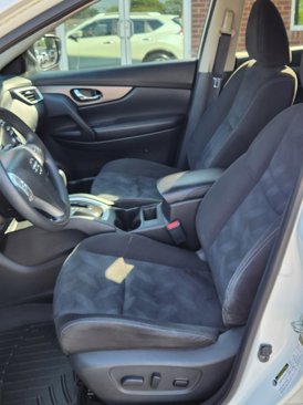 Used 2015 Nissan Rogue SV image 12