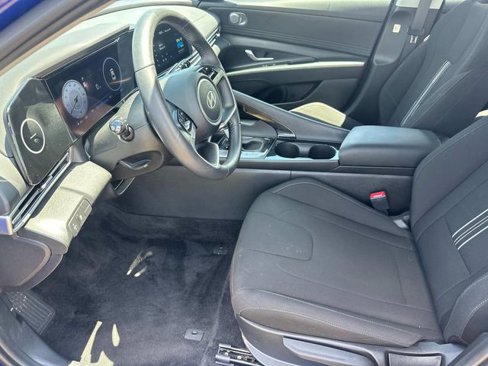 Used 2024 Hyundai Elantra SEL w/ Convenience Package image 17