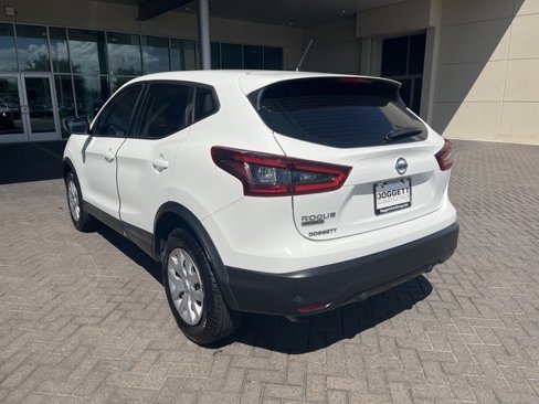Used 2020 Nissan Rogue Sport S image 7