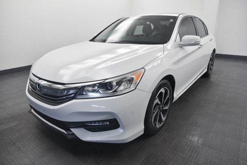 Used 2016 Honda Accord EX image 3