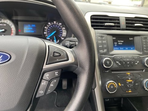 Used 2018 Ford Fusion S image 21