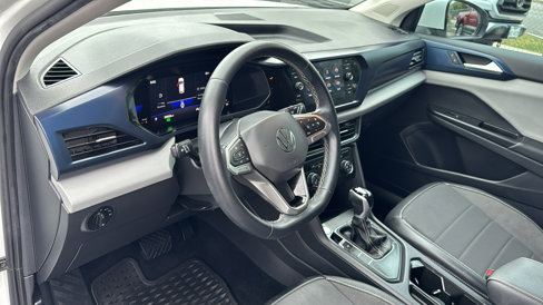 Used 2022 Volkswagen Taos SE image 13