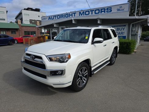 Used 2018 Toyota 4Runner SR5 image 2