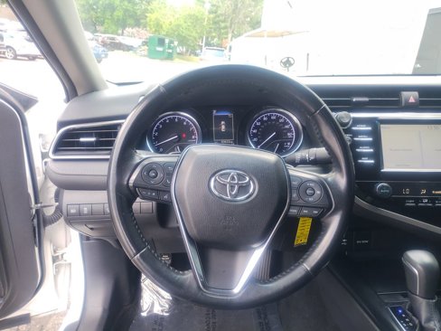 Used 2019 Toyota Camry SE image 14