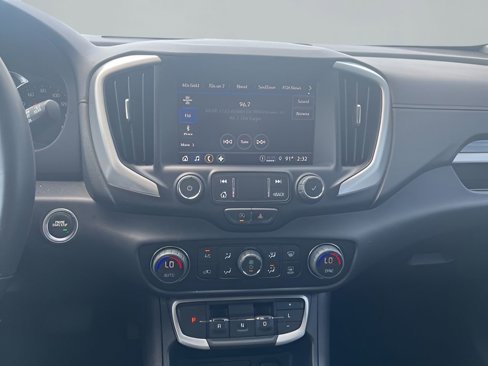 Used 2023 GMC Terrain SLT image 26