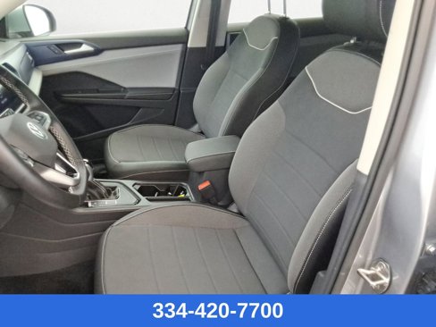 Certified 2024 Volkswagen Taos SE image 12