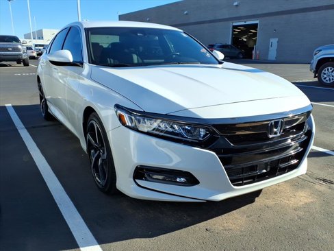 Used 2018 Honda Accord Sport image 2