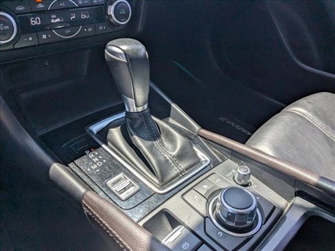 Used 2018 MAZDA MAZDA3 Touring image 11