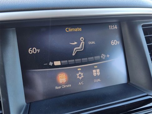 Used 2018 Nissan Pathfinder SV image 19