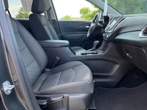 Used 2020 Chevrolet Equinox LT w/ Driver Convenience Package image 36