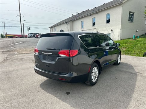 Used 2017 Chrysler Pacifica LX image 29