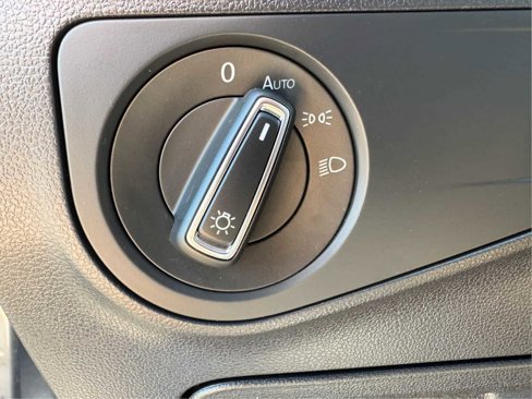 Certified 2022 Volkswagen Tiguan SE R-Line image 14