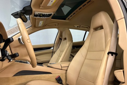 Used 2011 Porsche Panamera 4 image 5