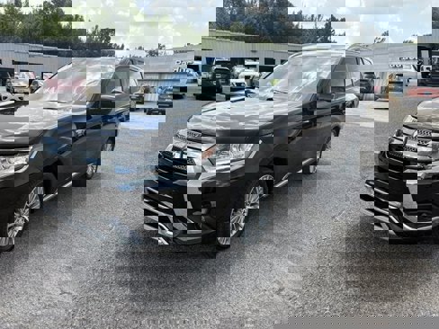 Used 2022 Mitsubishi Outlander 4WD Plug-In Hybrid image 1