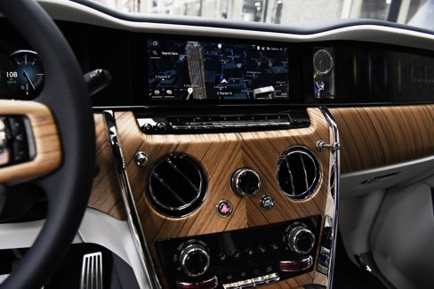 New 2025 Rolls-Royce Cullinan image 19