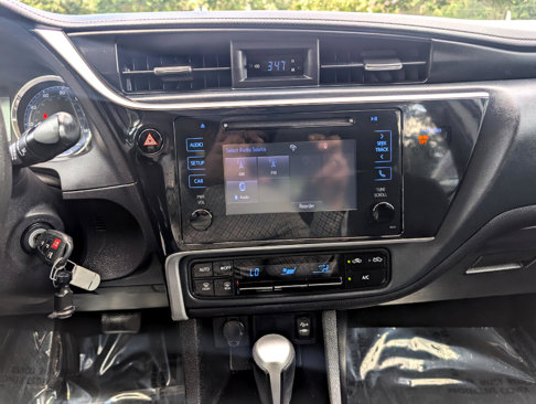 Used 2019 Toyota Corolla XLE image 23