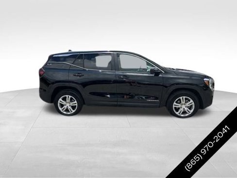 Used 2024 GMC Terrain SLE image 6