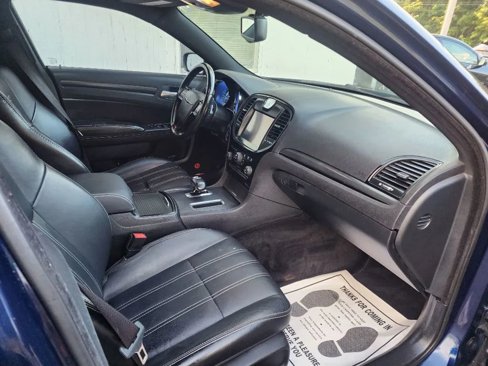 Used 2014 Chrysler 300 S image 9