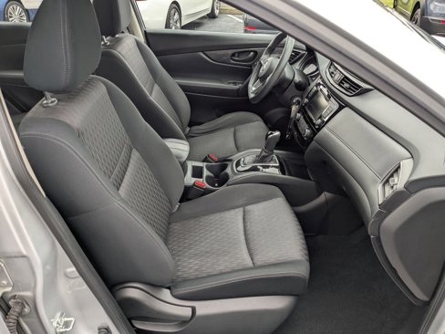Used 2020 Nissan Rogue S image 22