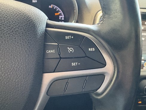 Used 2018 Jeep Grand Cherokee Limited image 14