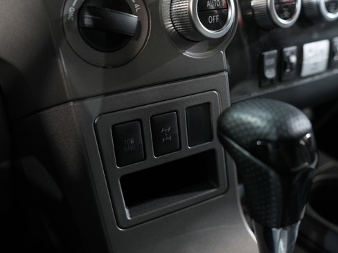 Used 2015 Toyota Sequoia Limited image 49