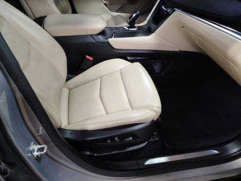 Used 2018 Cadillac XT5 Premium Luxury image 15