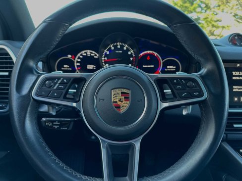 Used 2021 Porsche Cayenne image 25