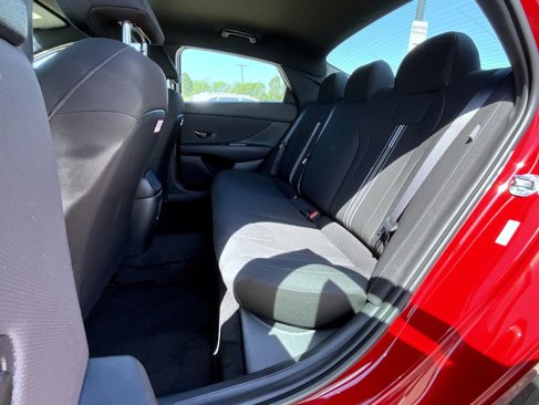 New 2025 Hyundai Elantra Sport image 12