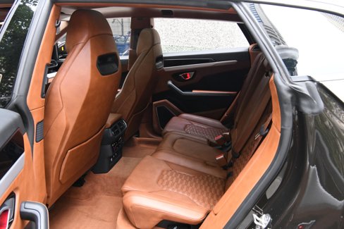 Used 2021 Lamborghini Urus image 12